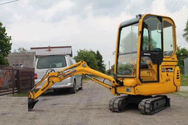 KOMATSU PC 12R pompa wodna